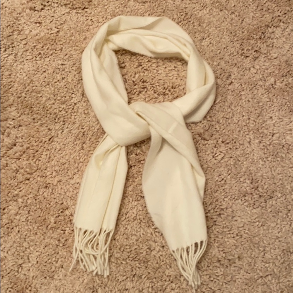 Francesca’s White Fringe Scarf